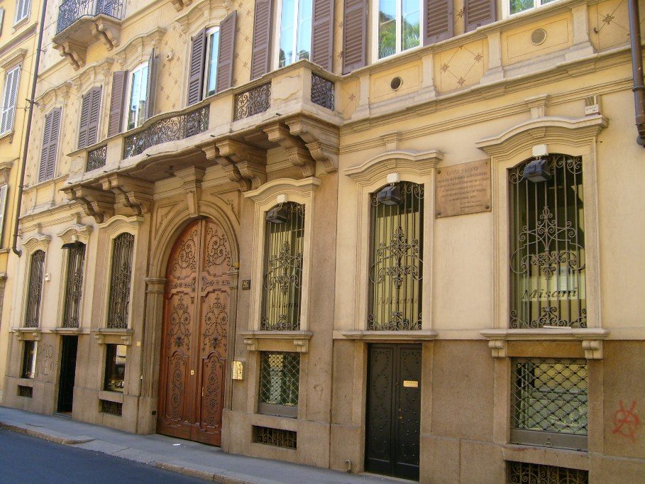 Luigi Sacco's home 2, Milan, Italy.JPG